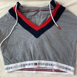 Tommy Hilfiger: Cropped Sweatshirt